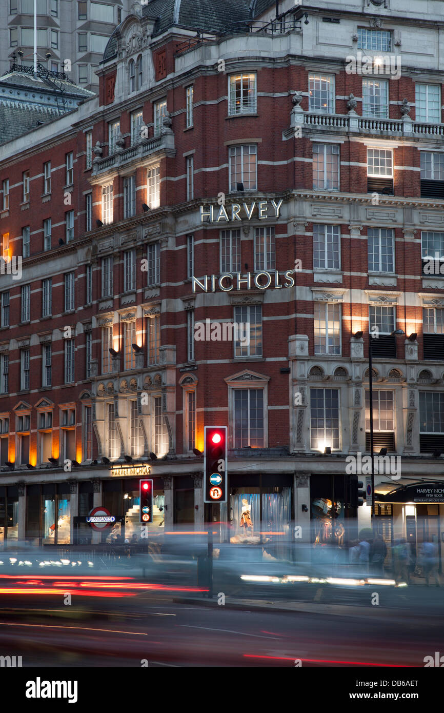 Kaufhaus Harvey Nichols, Knightsbridge, London, England Stockfoto