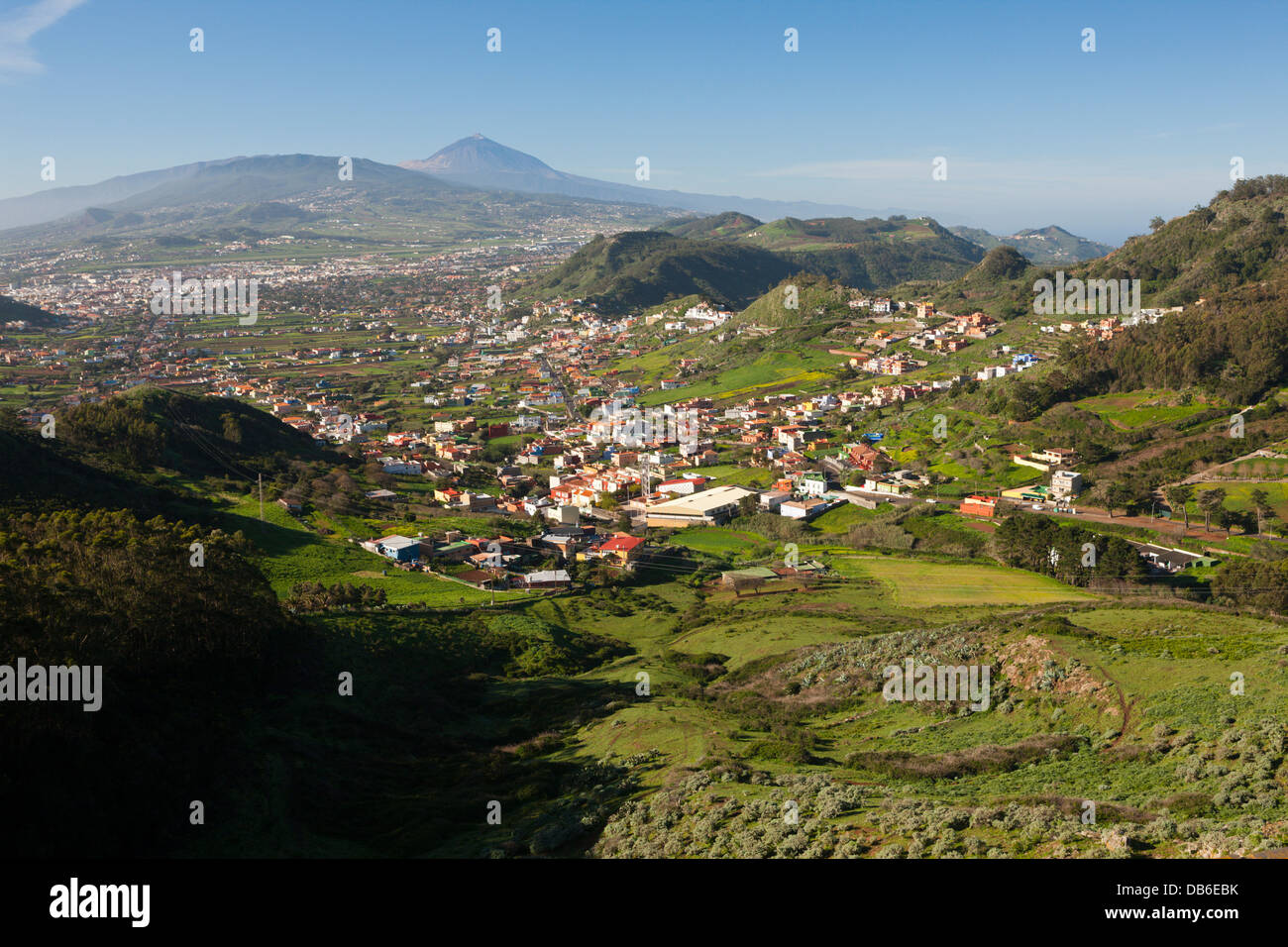 Blick vom Anaga-Gebirge auf Las Mercedes und Vulkan Teide, Teneriffa, Kanarische Inseln, Spanien Stockfoto