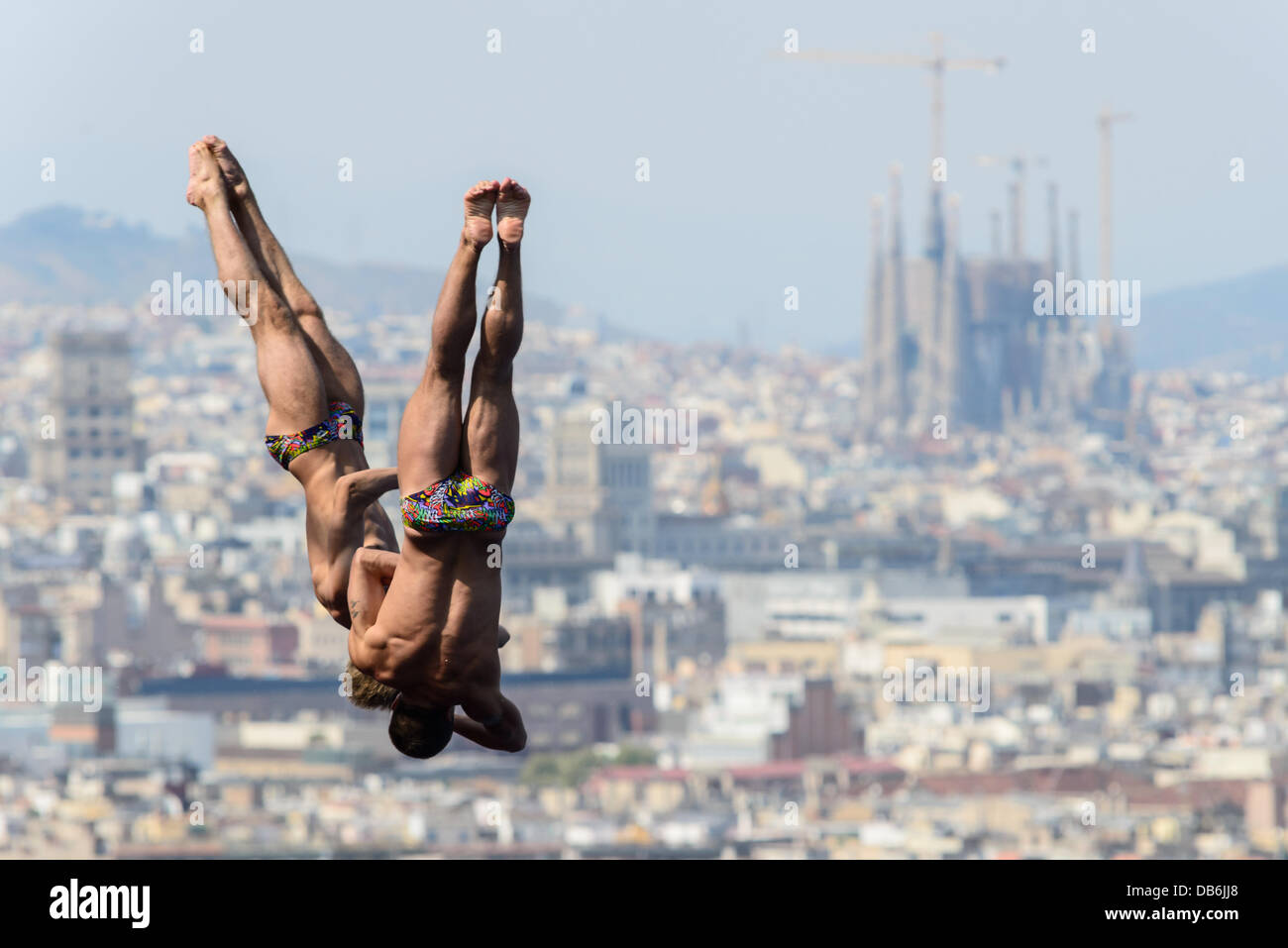 Barcelona, Spanien. 21. Juli 2013: die Ukraine Dmytro Mezhenskyi und Oleksandr Gorshkovozov Tauchen während des zehn-Meter-Synchro-Plattform-Wettbewerbs bei den 15. FINA Weltmeisterschaften in Barcelona Stockfoto