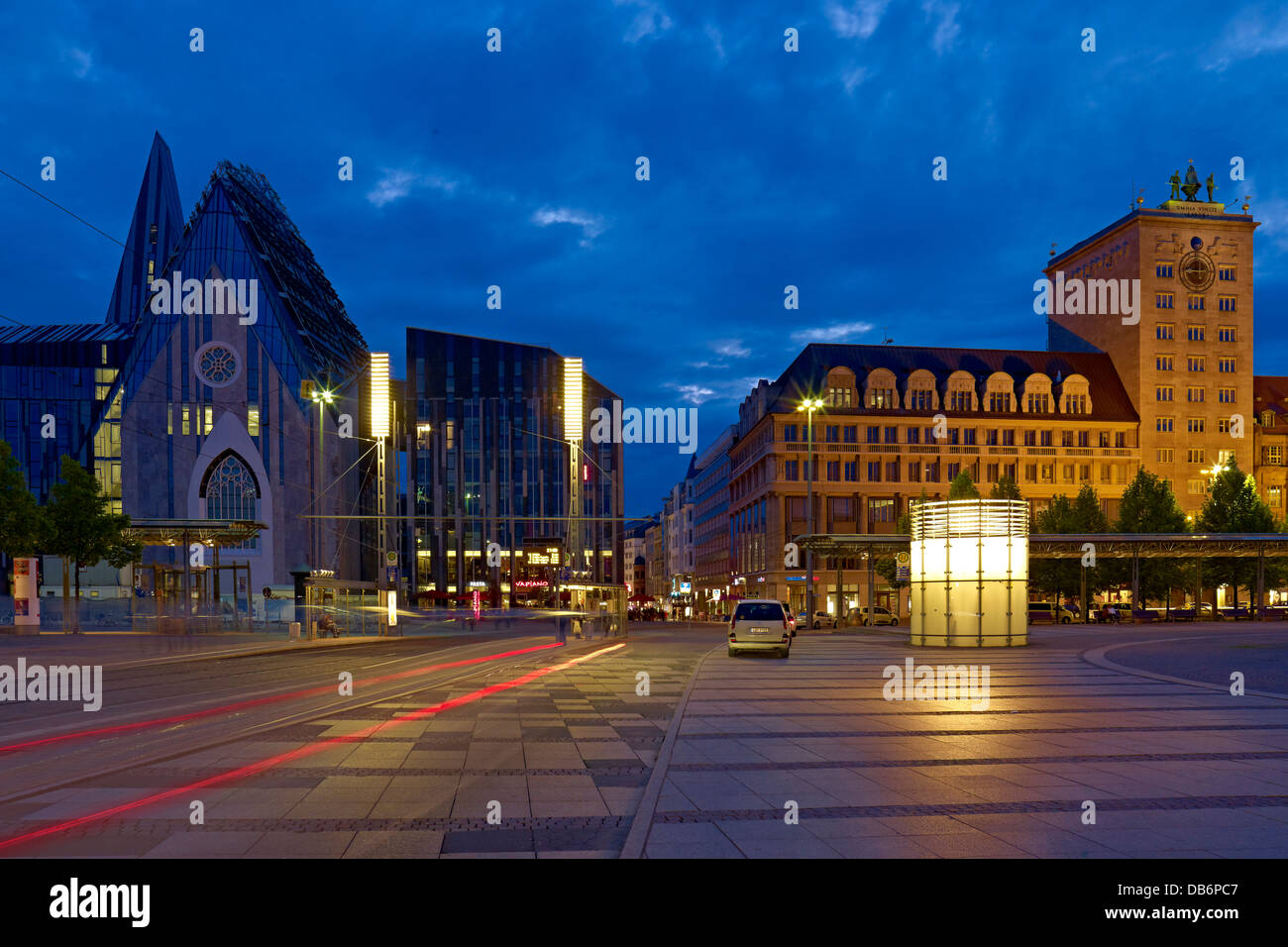 Augustusplatz Platz mit neuen Augusteum und Krochhaus Gebäude, Leipzig, Sachsen, Deutschland Stockfoto