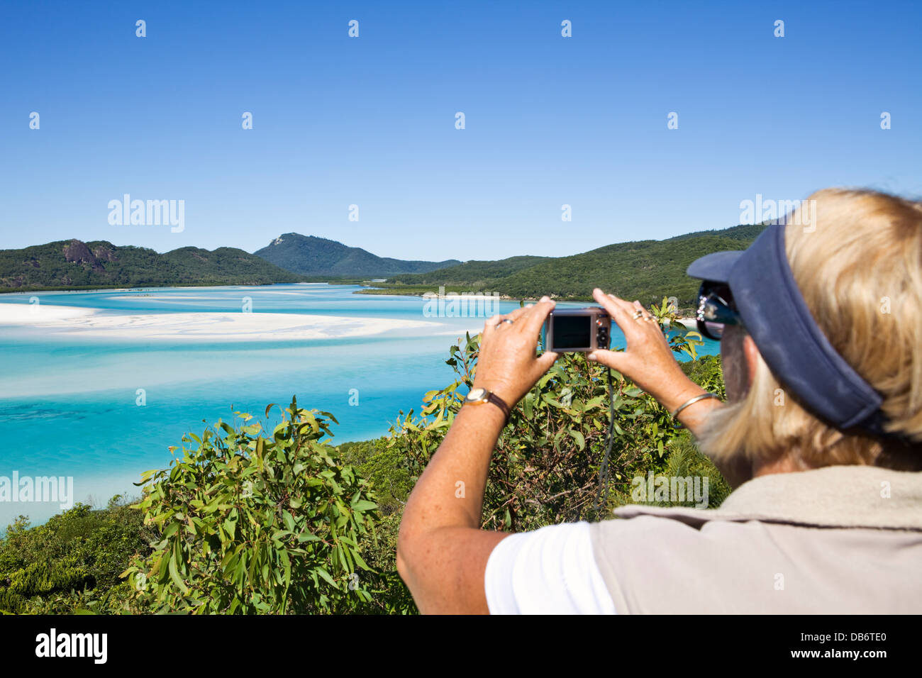 Touristen fotografieren malerische Hill Inlet. Whitsunday Island, Whitsundays, Queensland, Australien Stockfoto