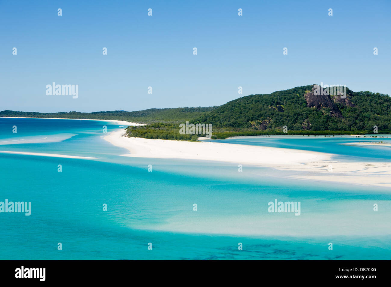 Blick über Hill Inlet nach Whitehaven Beach auf Whitsunday Island. Whitsundays, Queensland, Australien Stockfoto