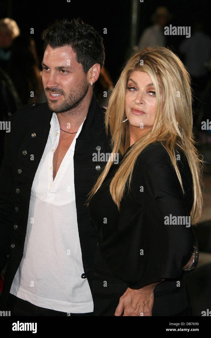 Maksim Chmerkovskiy und Kirstie Alley "Pirates Of The Caribbean: On Stranger Tides Welt-Premiere im Disneyland Anaheim, Kalifornien - 07.05.11 statt Stockfoto