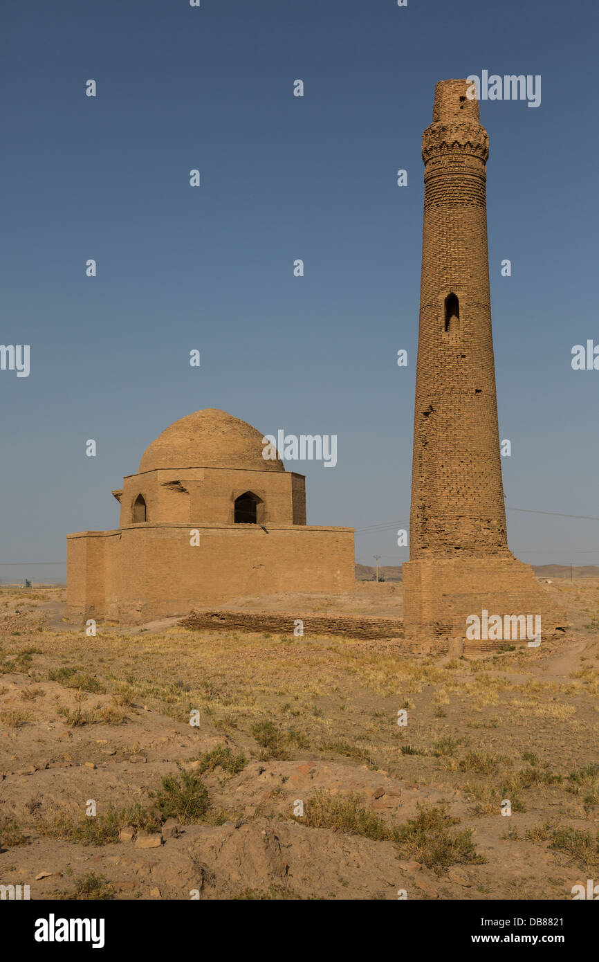 Minarett und sogenannte Mausoleum von Arslan Jadhhib (Jazhib), Sangbast, Khorasan, Iran Stockfoto