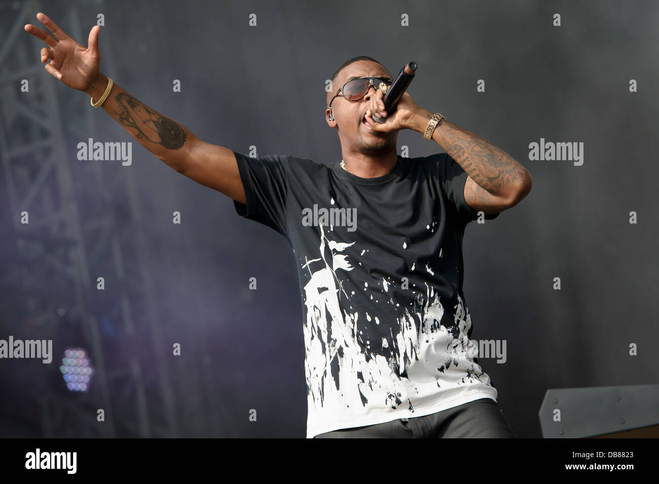 US-Sänger, führt Nas auf der Bühne während des Wireless-Festivals auf der Queen Elizabeth Olympic Park, London. Stockfoto