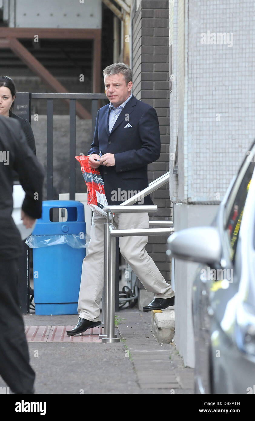 Suggs verlassen die ITV Studios London, England - 19.05.11 Stockfoto