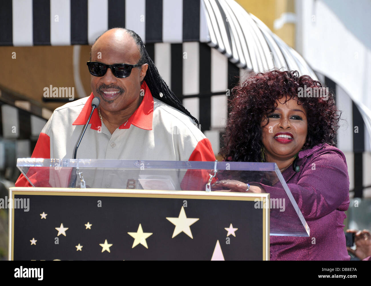 Stevie Wonder und Chaka Khan Recording Artist Chaka Khan ist mit einem Stern auf dem Hollywood Walk von Fame Hollywood, Kalifornien - 19.05.11 geehrt Stockfoto