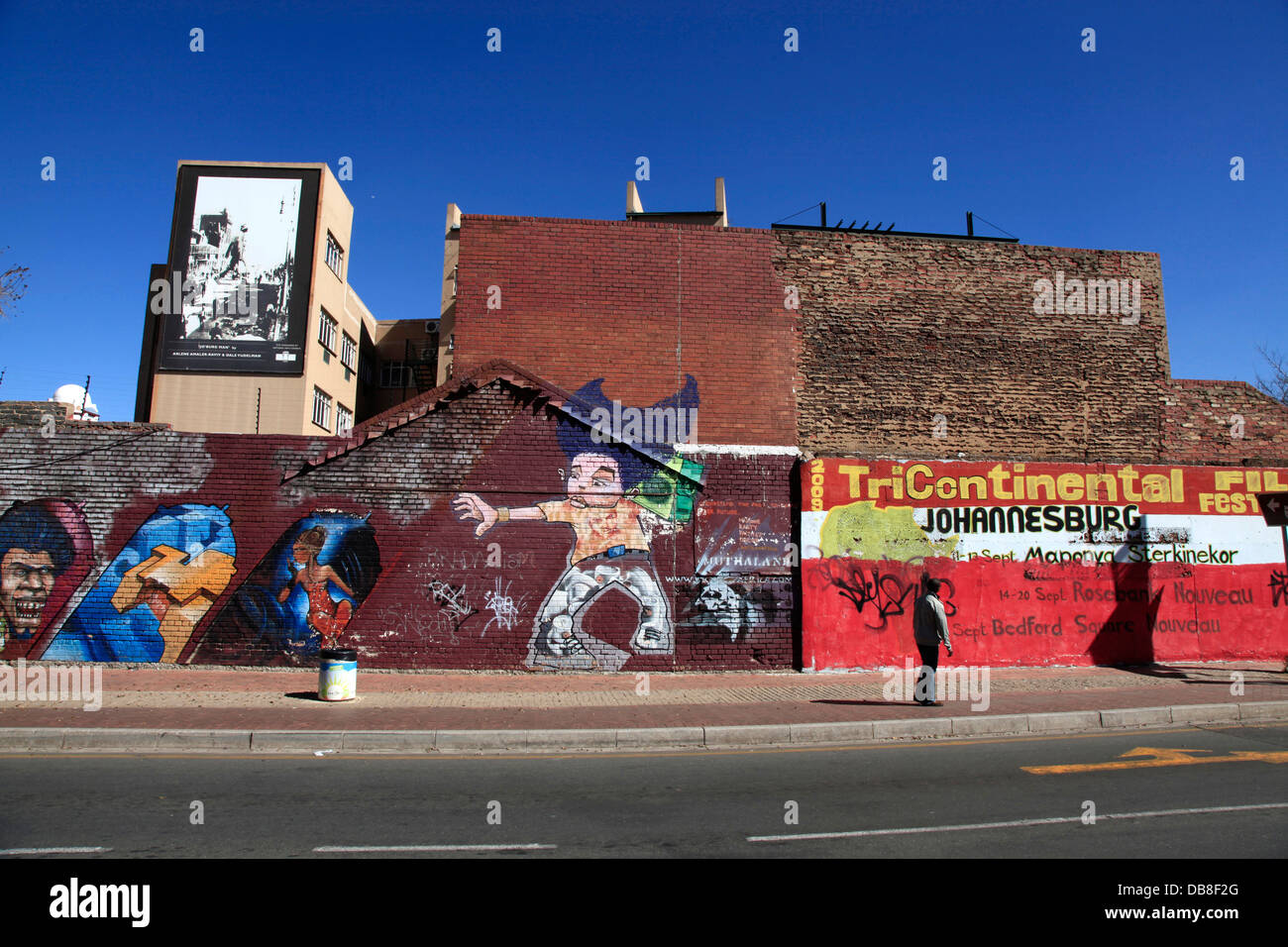 Graffiti an der Wand in der Innenstadt von Johannesburg Stockfoto