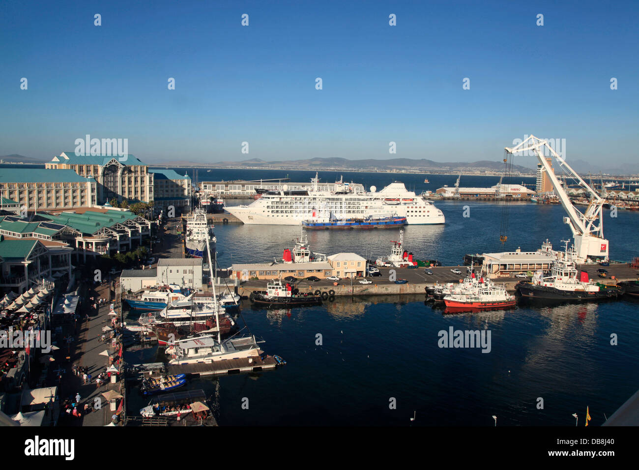 Kreuzfahrtschiffe im Hafen von Victoria and Alfred Waterfront, V & A Waterfront, Cape Town Stockfoto