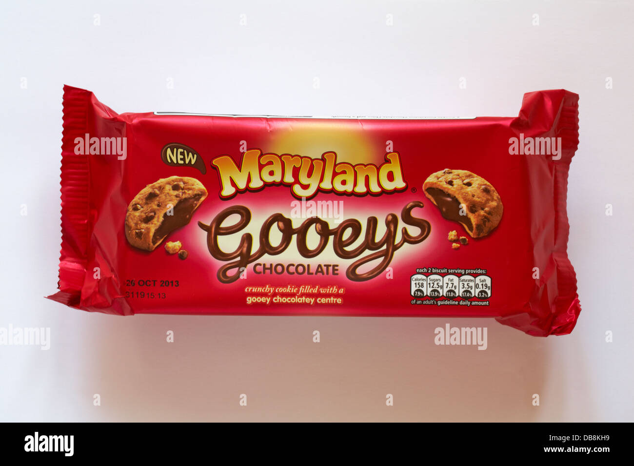 Paket von neuen Maryland Gooeys Schokolade - knusprigen Cookie gefüllt mit einem klebrigen schokoladig isoliert auf weißem Hintergrund Stockfoto