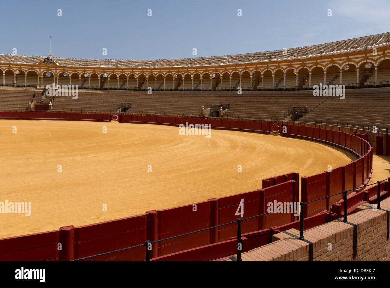 Blick auf die Stierkampfarena Real Maestranza von Sevilla, Spanien. Stockfoto