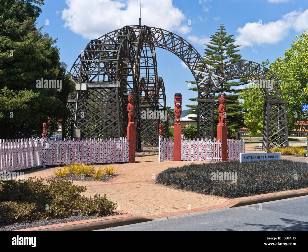 dh Regierung Gärten ROTORUA Neuseeland Eingang zum öffentlichen Park Paepaekumana Stockfoto