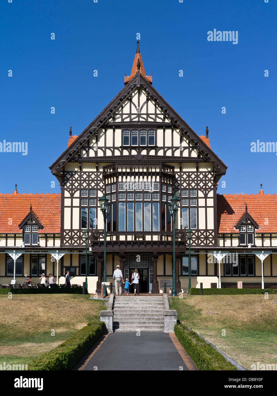dh Regierung Gärten ROTORUA Neuseeland Paepaekumana öffentlichen Park und Bath House Museum tudor-Stil Altbau Stockfoto