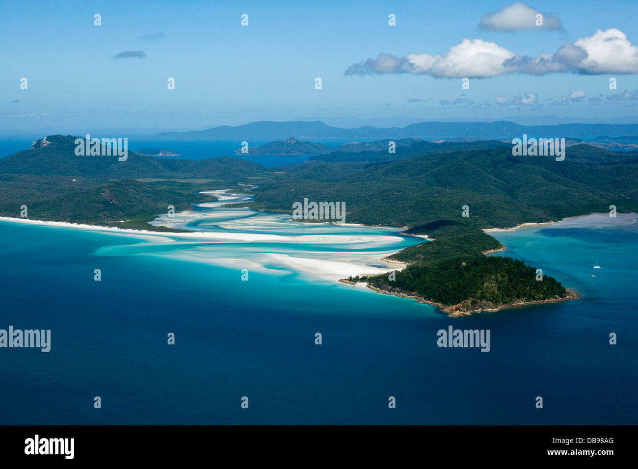 Luftaufnahme von Tongue Point, Hill Inlet und Whitehaven Beach. Whitsunday Island, Whitsundays, Queensland, Australien Stockfoto