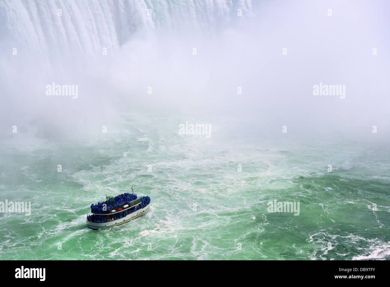 Boot und Horseshoe Falls von den Niagarafällen entfernt Stockfoto