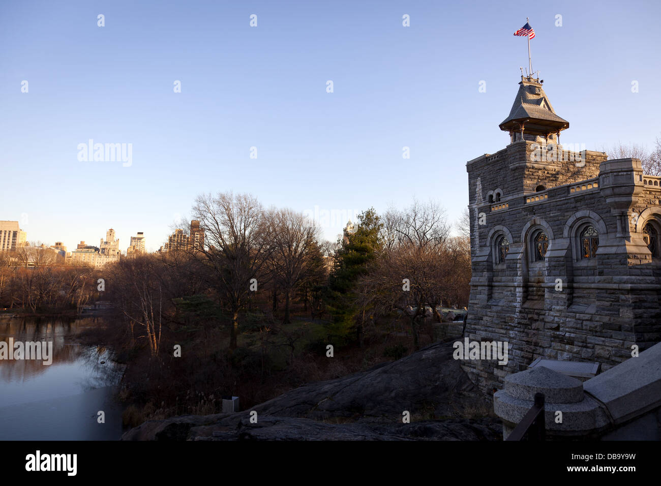 Schloss Belvedere am Turtle Teich im Central Park - New York City, USA Stockfoto