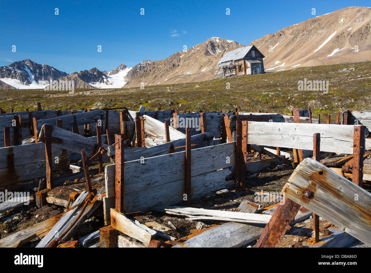 Ein altes Haus am Recherchefjorden (77 ° 31 ' n 14 ° 36' e), Van Keulenfjorden, Spitzbergen, Svalbard. Stockfoto