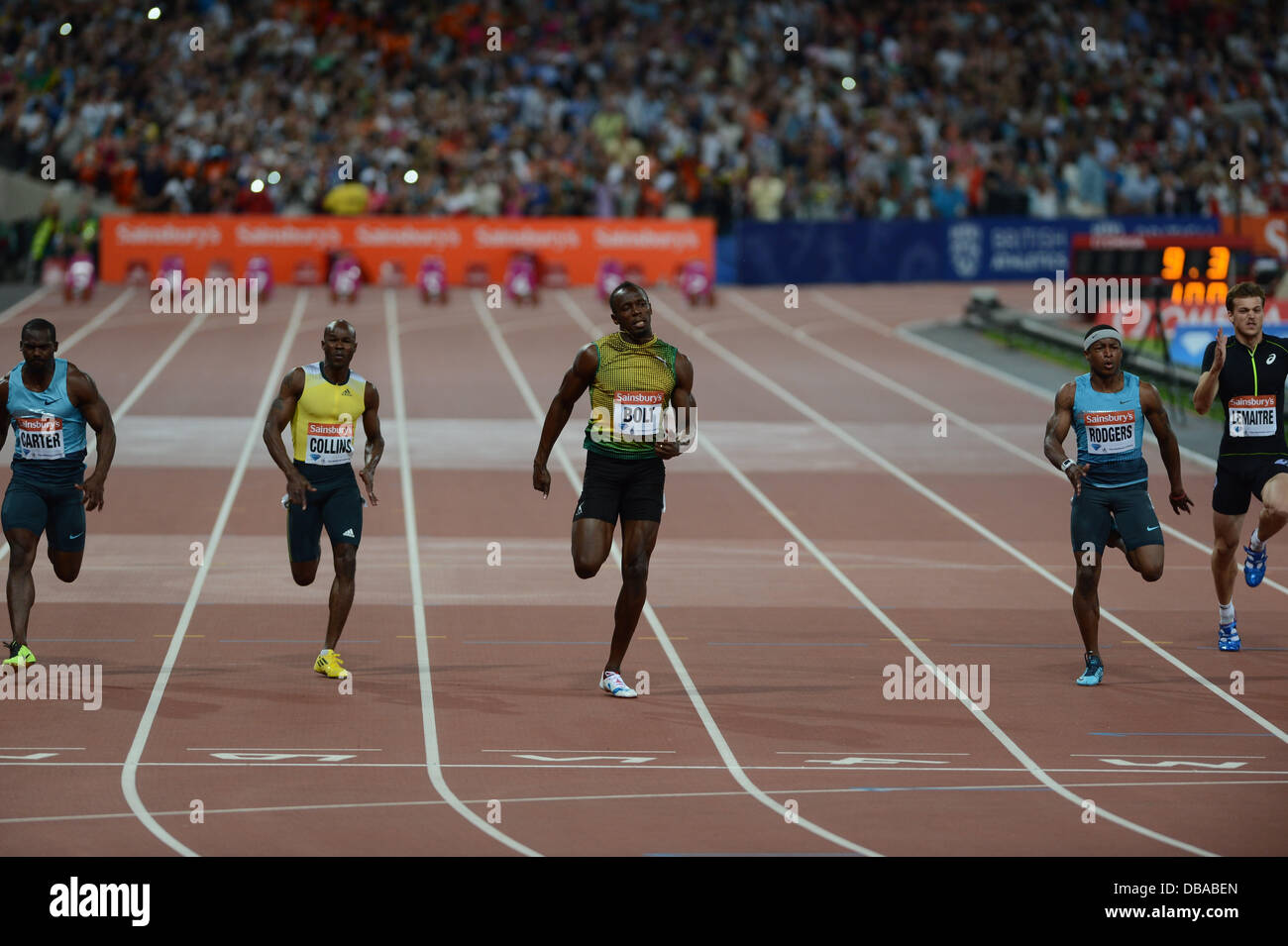 London, UK. 26. Juli 2013. Usain Bolt Rennen zum Sieg bei den Herren 100m in einer Saison Bestzeit von 9,85 Sekunden bei London Jubiläum Spiele Diamond League Leichtathletik meeting, 26. Juli 2013 Credit: Martin Bateman/Alamy Live News Stockfoto
