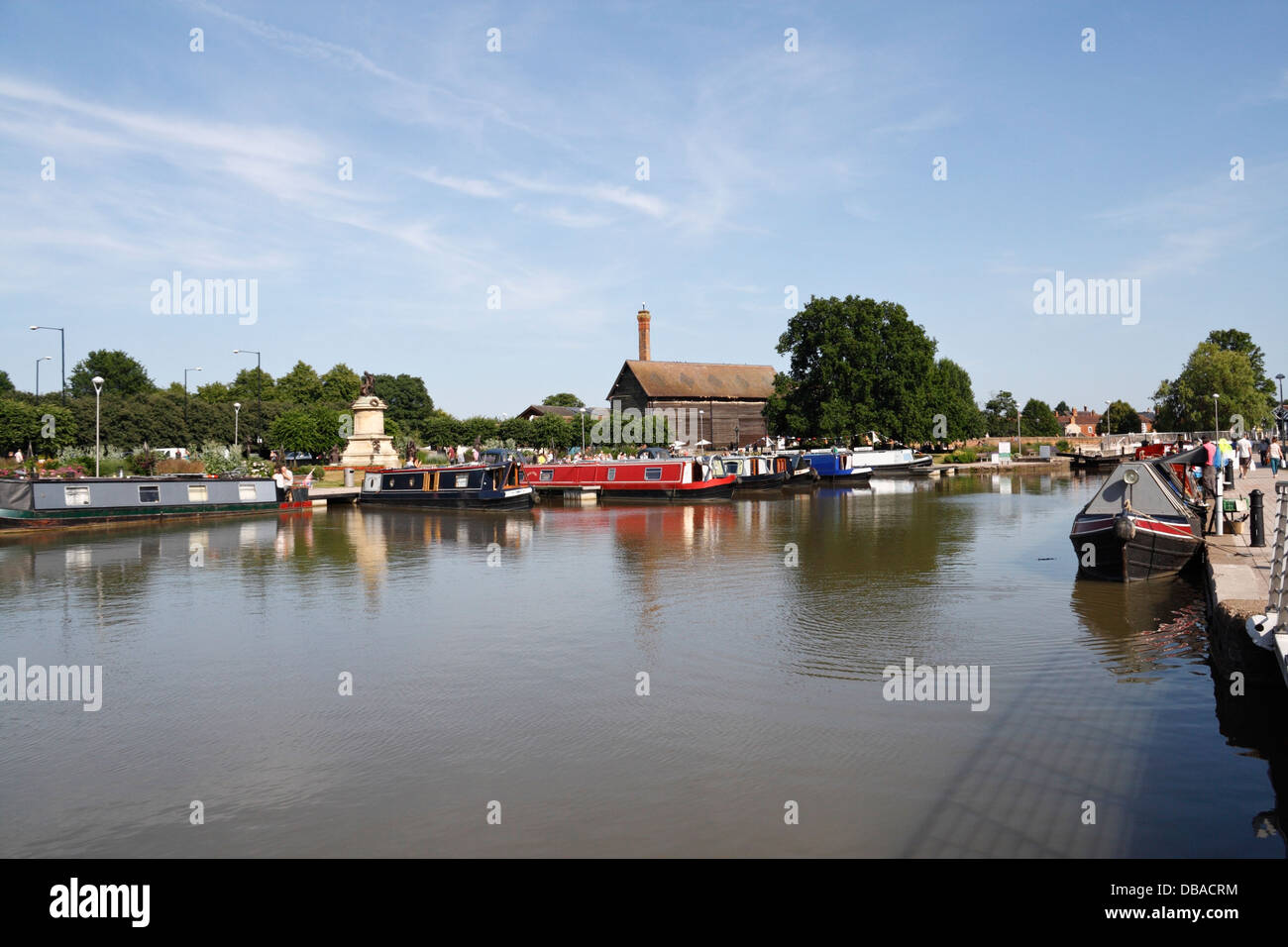 Der Canal Wharf in Stratford-upon-Avon England. Bancroft-Becken, britische Wasserstraßen Stockfoto