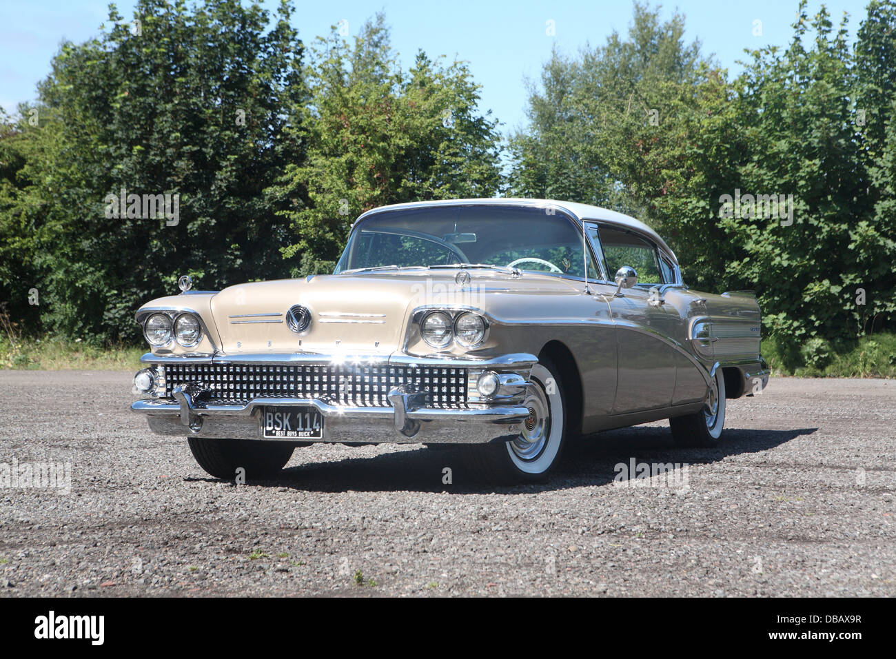 Champagnerfarbenes Auto Stockfotos Und Bilder Kaufen Alamy