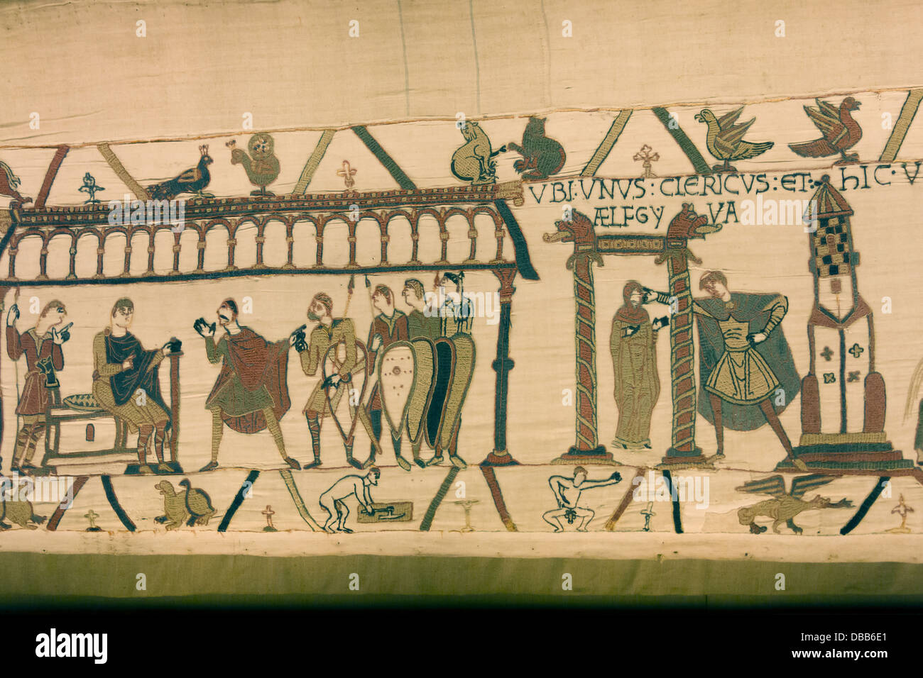 Frankreich Normandie, Bayeux Tapestry Panel 15, eine geheimnisvolle Ereignis am Duke William Hof, zeigt offenbar einen Angriff auf eine Dame Stockfoto