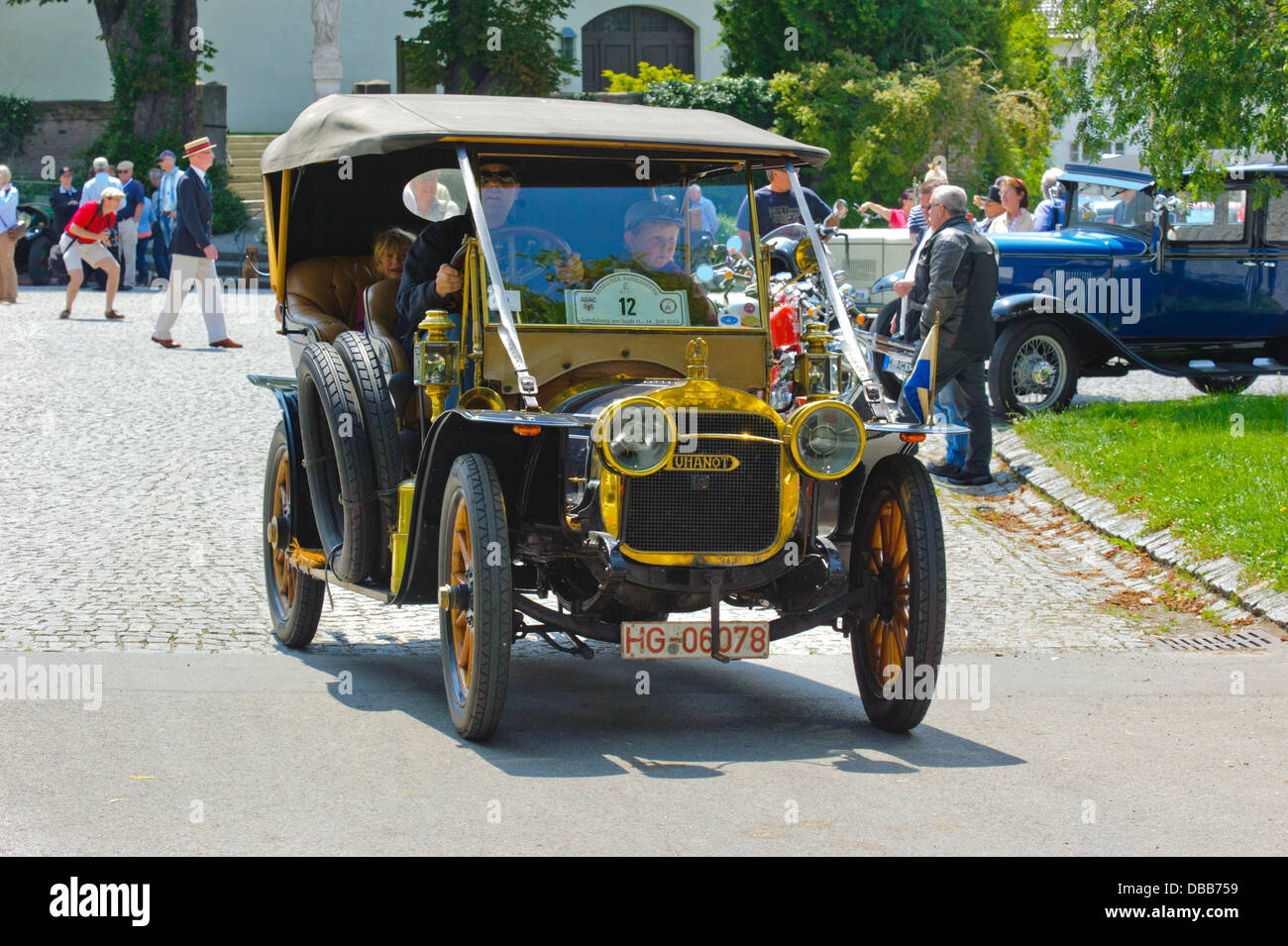 Oldtimer Rallye für mindestens 80 Jahre alte antike Autos mit Duhanot CG Bolide, im Jahr 1907 erbaute Stockfoto