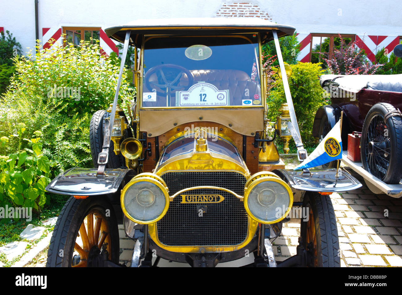 Oldtimer Rallye für mindestens 80 Jahre alte antike Autos mit Duhanot CG Bolide, im Jahr 1907 erbaute Stockfoto