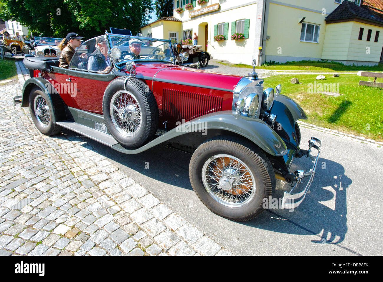 Oldtimer-Rallye für mindestens 80 Jahre alten Oldtimer mit Mercedes 15/70/100, gebaut im Jahr 1927 Stockfoto