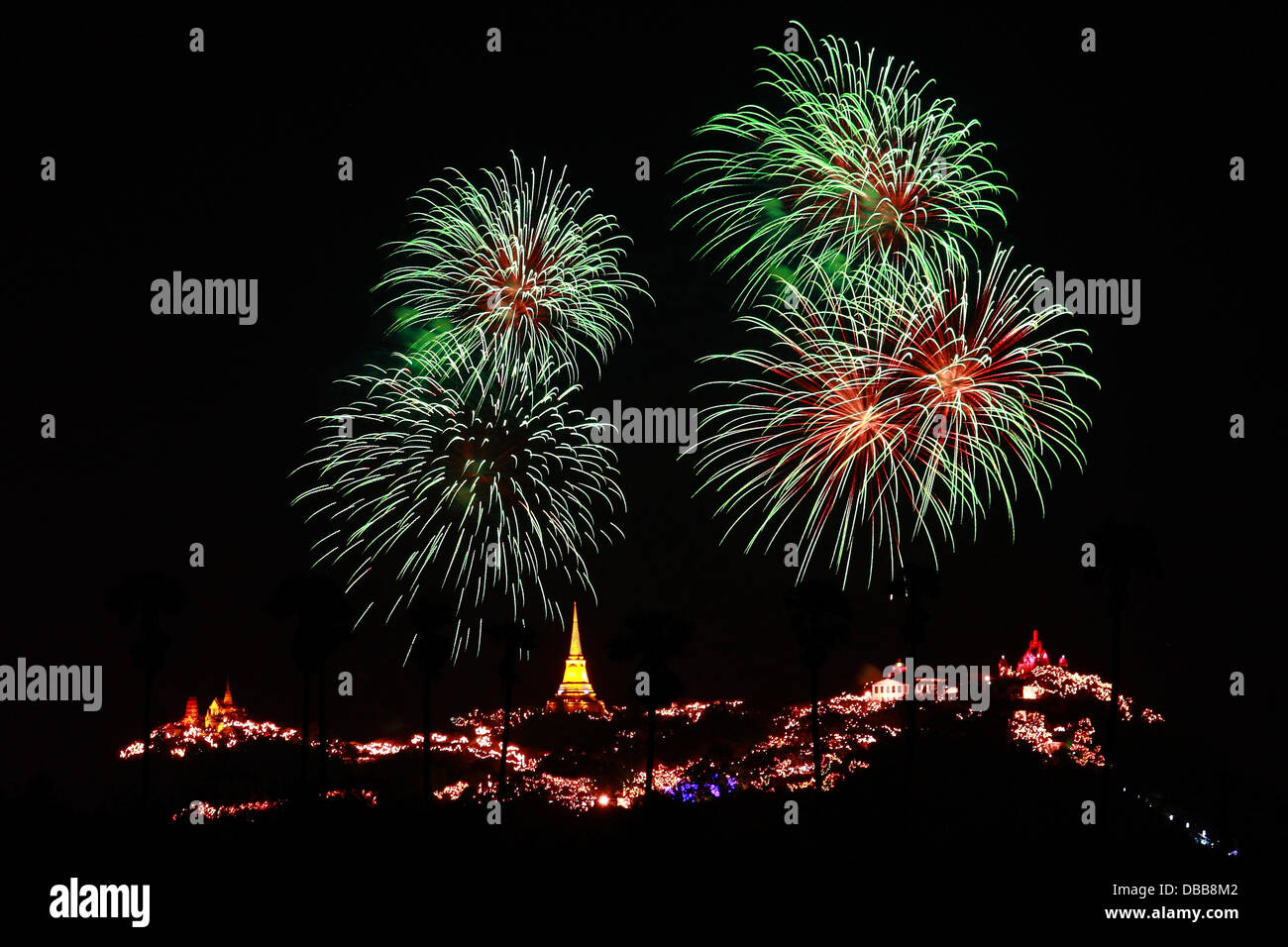 Khao Wang fest mit Feuerwerk am Khao Wang Bergpalais in Phetchaburi, Thailand Stockfoto