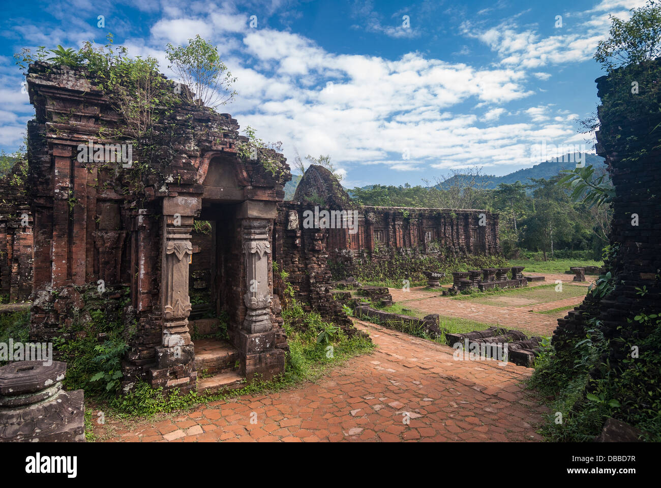 Bleibt der Turm Hindutempel in My Son Sanctuary, ein UNESCO-Weltkulturerbe in Vietnam Stockfoto