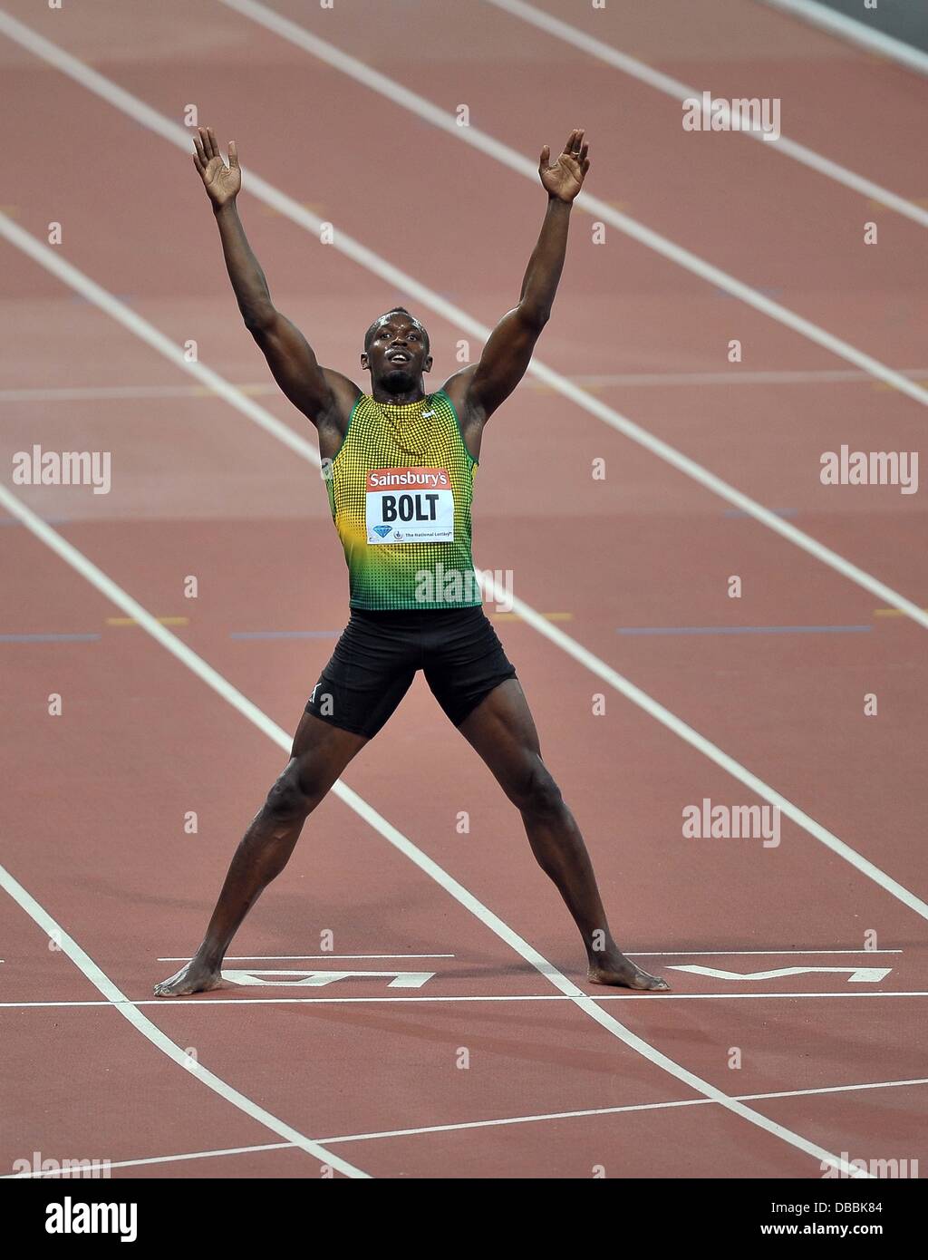 London, UK. 26. Juli 2013. Ussain Bolt (JAM) feiert. Sainsburys Jubiläumsspiele. IAAF Diamond League. Olympia-Stadion. Queen Elizabeth Olympic Park. Stratford. London. VEREINIGTES KÖNIGREICH. 26.07.2013. Bildnachweis: Sport In Bilder/Alamy Live-Nachrichten Stockfoto