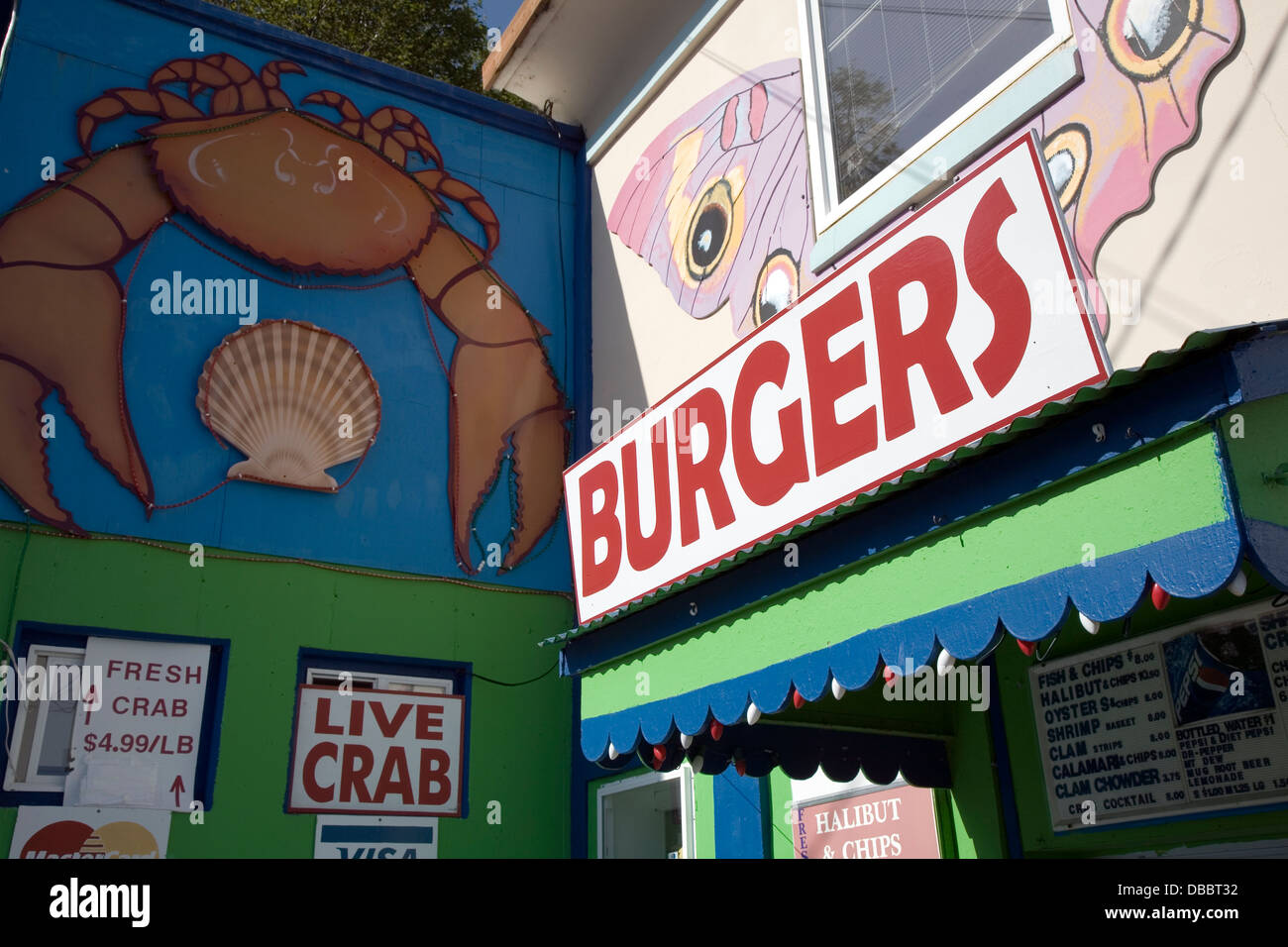 Bunte Café Plakate und Schilder im historischen Bayfront, Newport, Oregon, USA Stockfoto