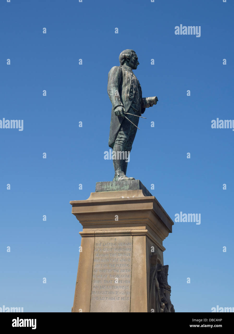 Captain Cook Statue West Cliff Whitby Yorkshire UK Stockfoto