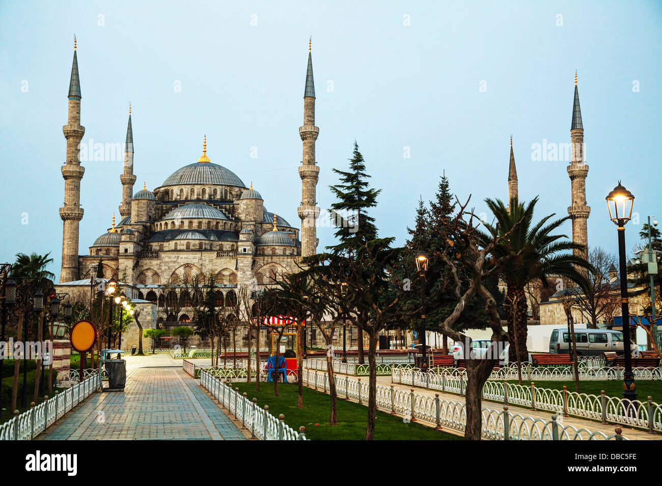 Sultan Ahmed Mosque (blaue Moschee) in Istanbul in den frühen Morgenstunden Stockfoto