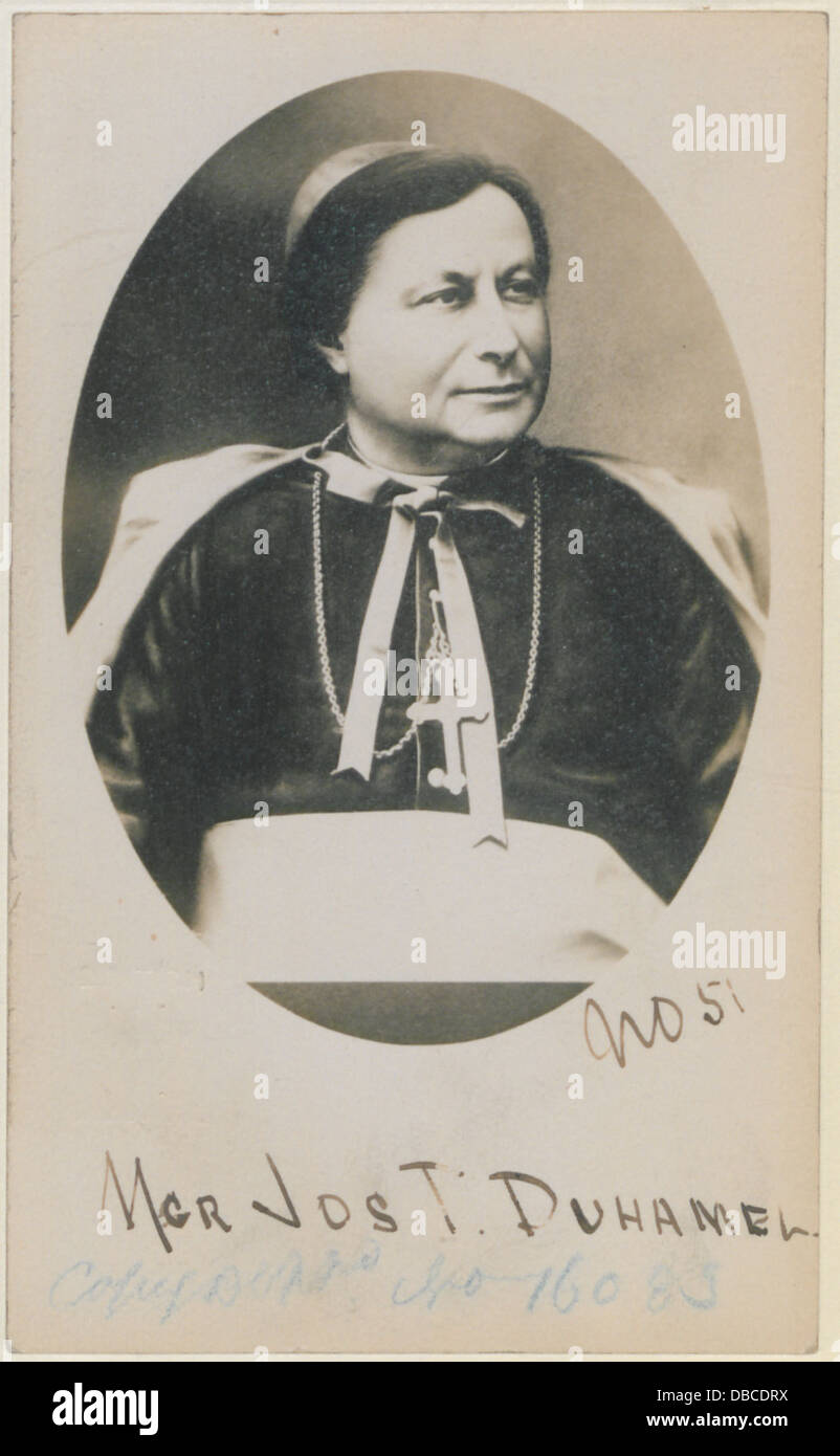 Dieses Bild zeigt Mgr de Saint Valdier Nr. 51, möglicherweise eine religiöse Figur oder ein Ereignis im Zusammenhang mit der katholischen Kirche. Das Foto erfasst das Motiv in einem formalen Rahmen. Stockfoto