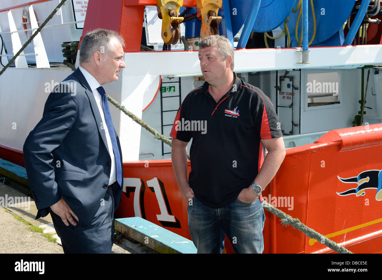 Richard Lochhead und der schottischen Kabinett Besuch Shetland Schottland Sommer 2013 Stockfoto