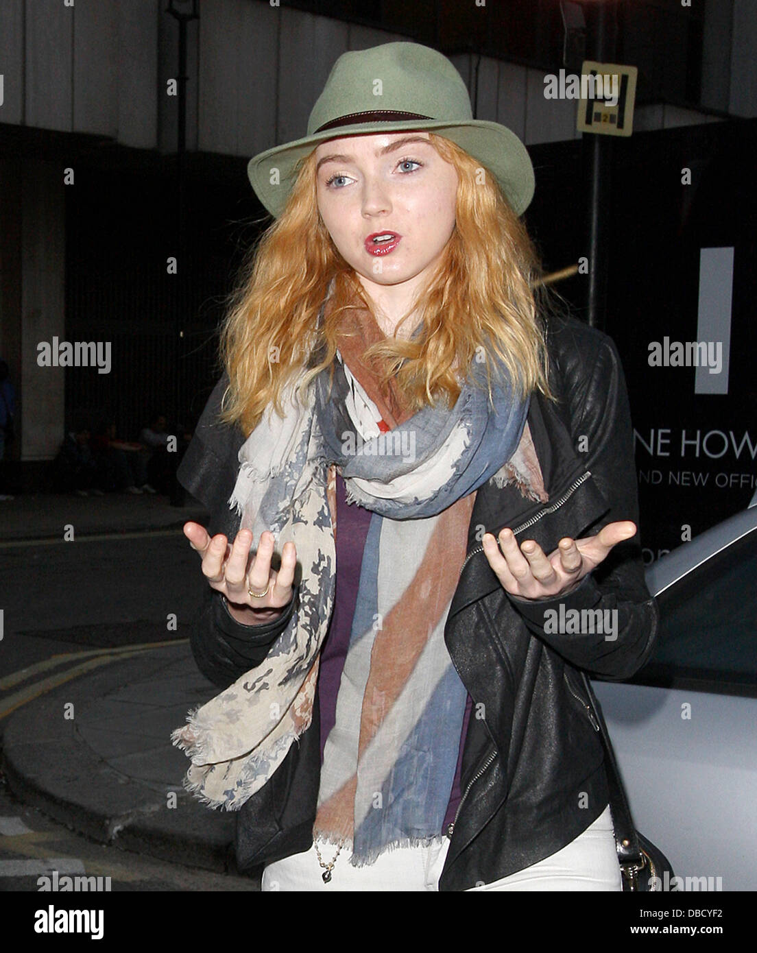 Lily Cole, bei der Buchpräsentation von "Linda McCartney: Leben In Fotos bei Phillips de Pury &amp; Company - Abflüge London, England - 07.06.11 Stockfoto