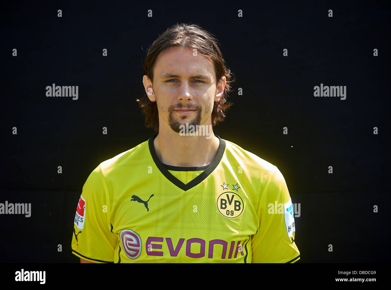 Neven Subotic der deutschen Bundesliga-Verein Borussia Dortmund während der offiziellen Fototermin für die Saison 2013 / 14 am 9. Juli 2013 auf dem BVB-Trainingsgelände in Dortmund (Nordrhein-Westfalen). Foto: Bernd Thissen/dpa Stockfoto