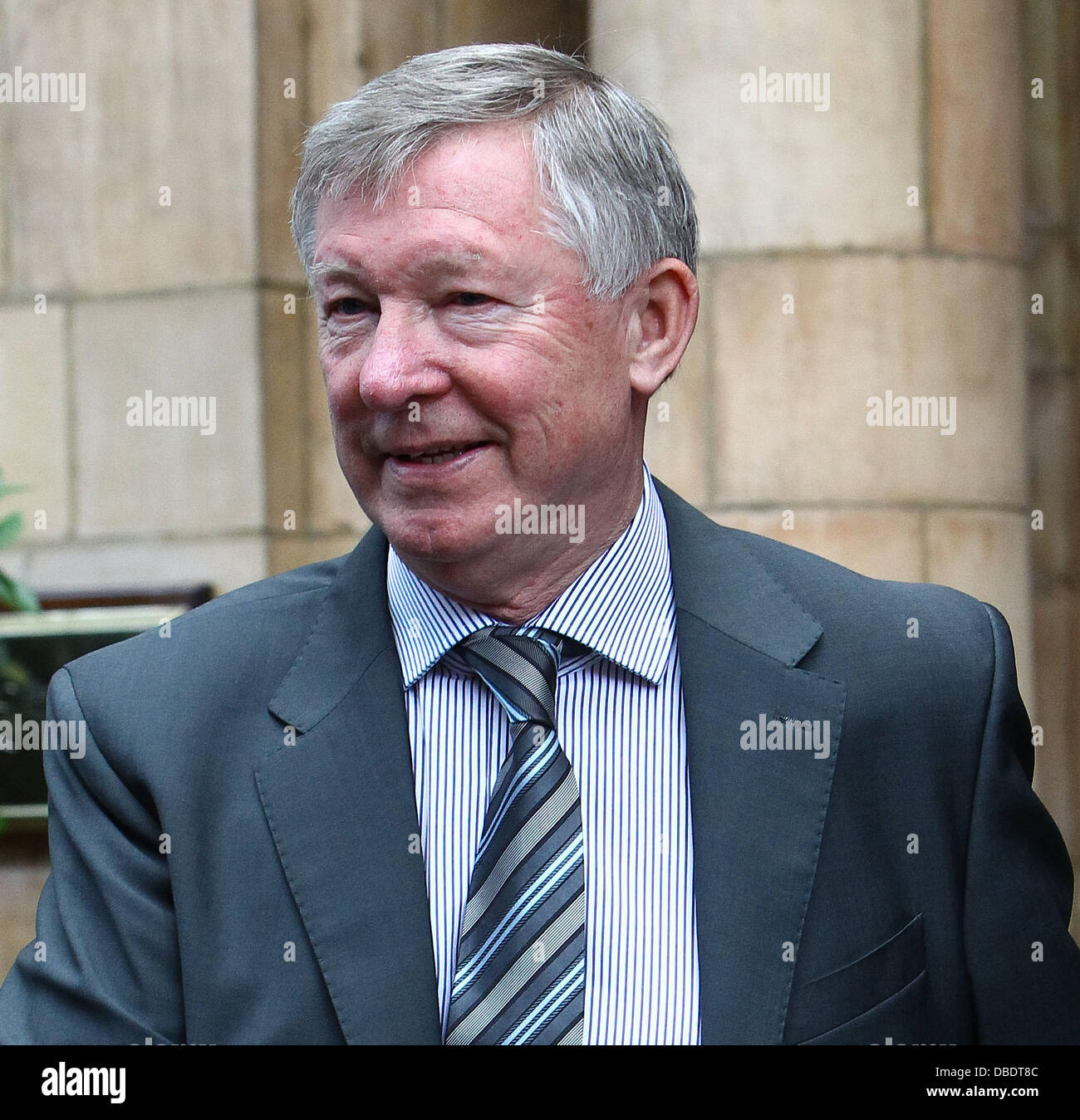 Sir Alex Ferguson The Manchester United Team und Management verlassen ihrer London Hotel, nachdem er vom FC Barcelona in der Champions-League-Finale (28 Mai 11) London, England - 29.05.11 geschlagen Stockfoto