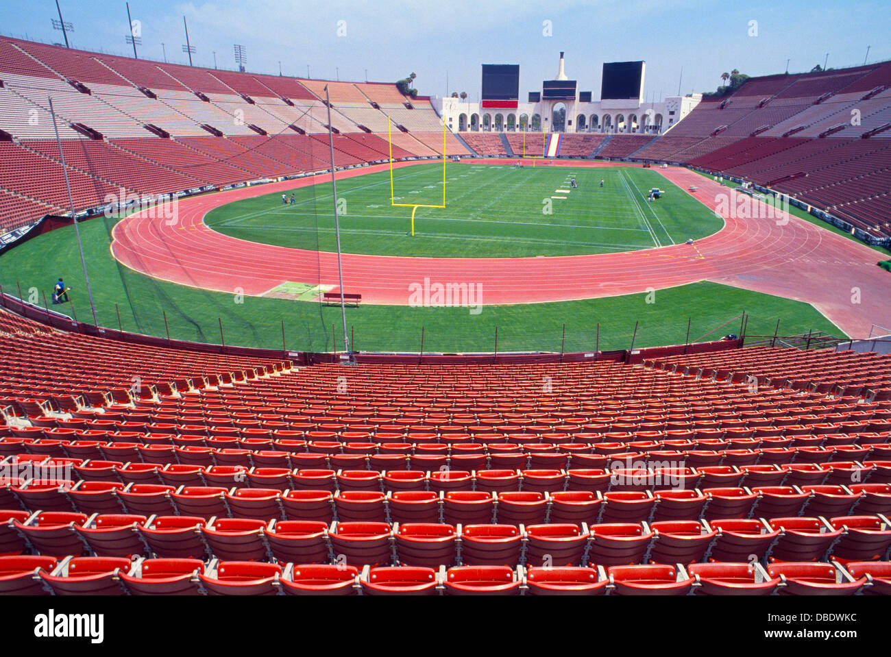 Das Los Angeles Memorial Coliseum in Los Angeles, Kalifornien, USA, zweimal Gastgeber der Olympischen Spiele und ist Heimat des USC College Football Teams. Stockfoto