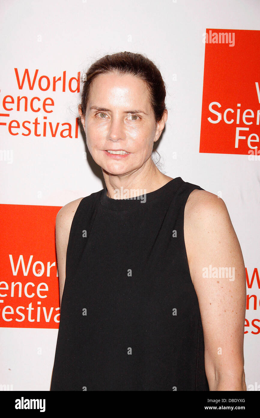 Katie Ford Opening Night Gala Feier 2011 World Science Festival, ein All-Star-Lesung von Aldas neues Stück, "Ausstrahlung: die Leidenschaft von Marie Curie" in der Alice Tully Hall - Ankünfte statt. New York City, USA - 01.06.11 Stockfoto