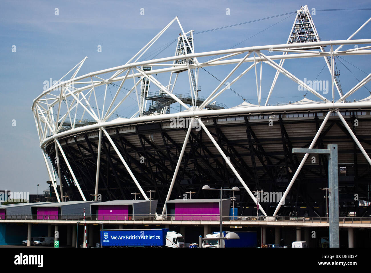 Olympia-Stadion von britischen Leichtathletik vor Umstellung auf Fußball-Stadion, London Stockfoto