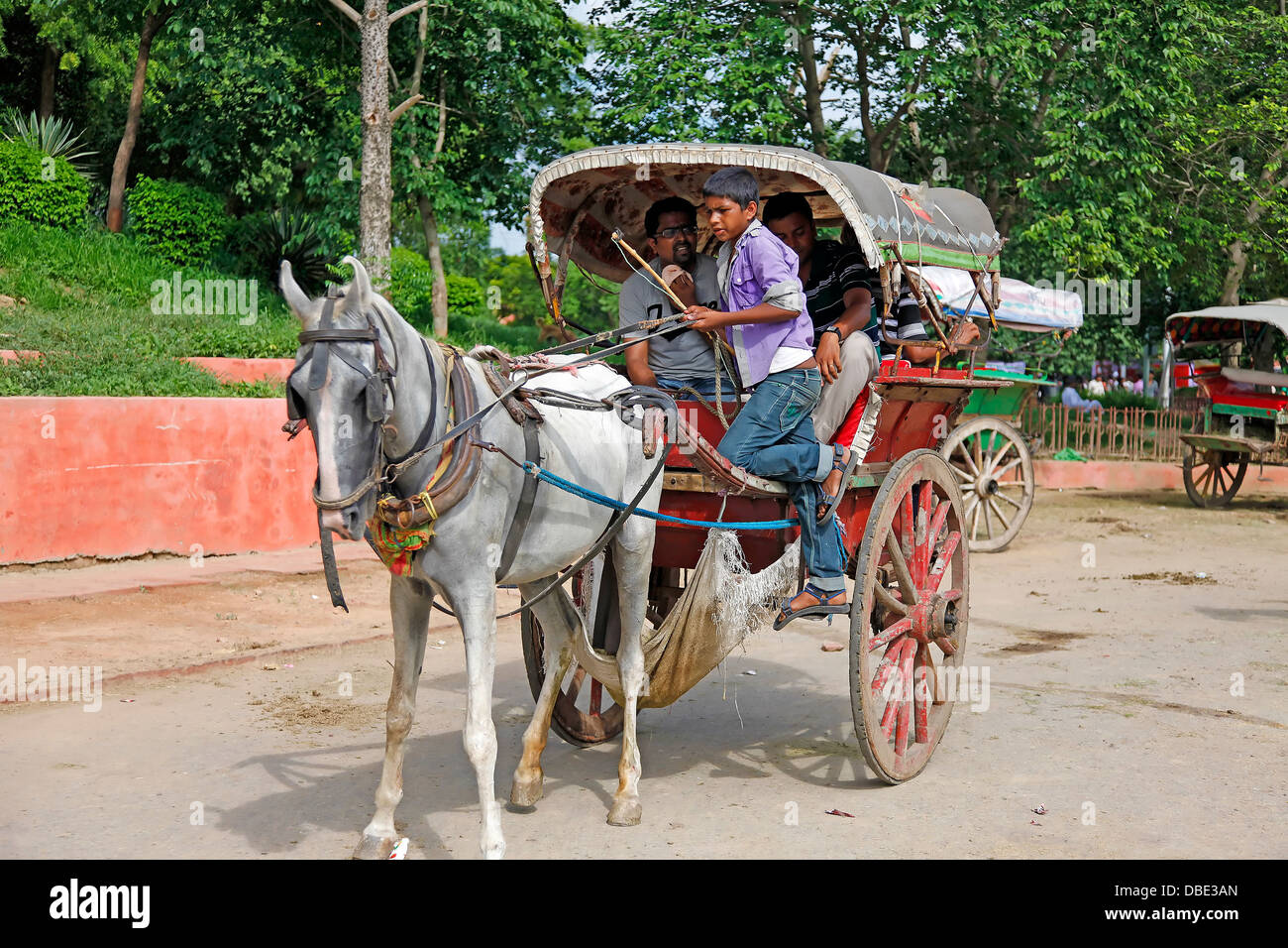 Pferdewagen und touristische, Old Delhi, Indien Stockfoto