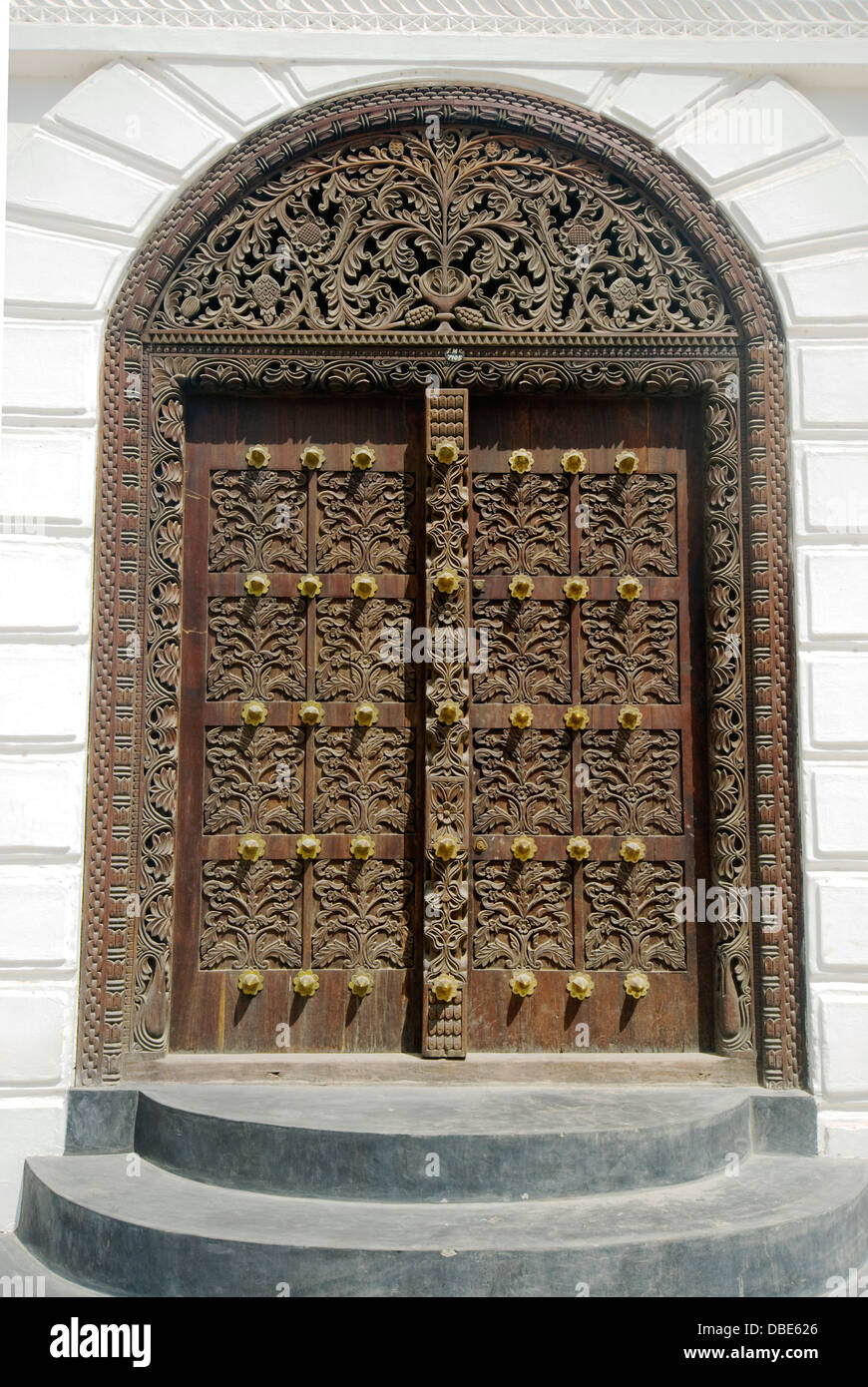 Traditionell geschnitzte Tür Zanzibar Stockfoto