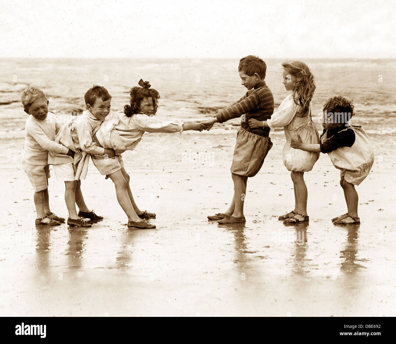Kinder am Strand viktorianischen Zeitalter Stockfoto