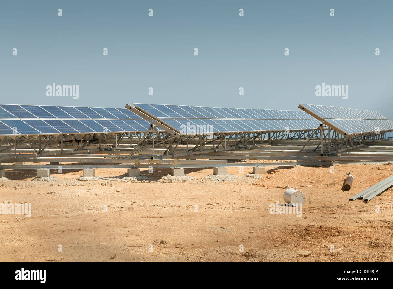 Sonnenkollektoren in Griechenland Stockfoto