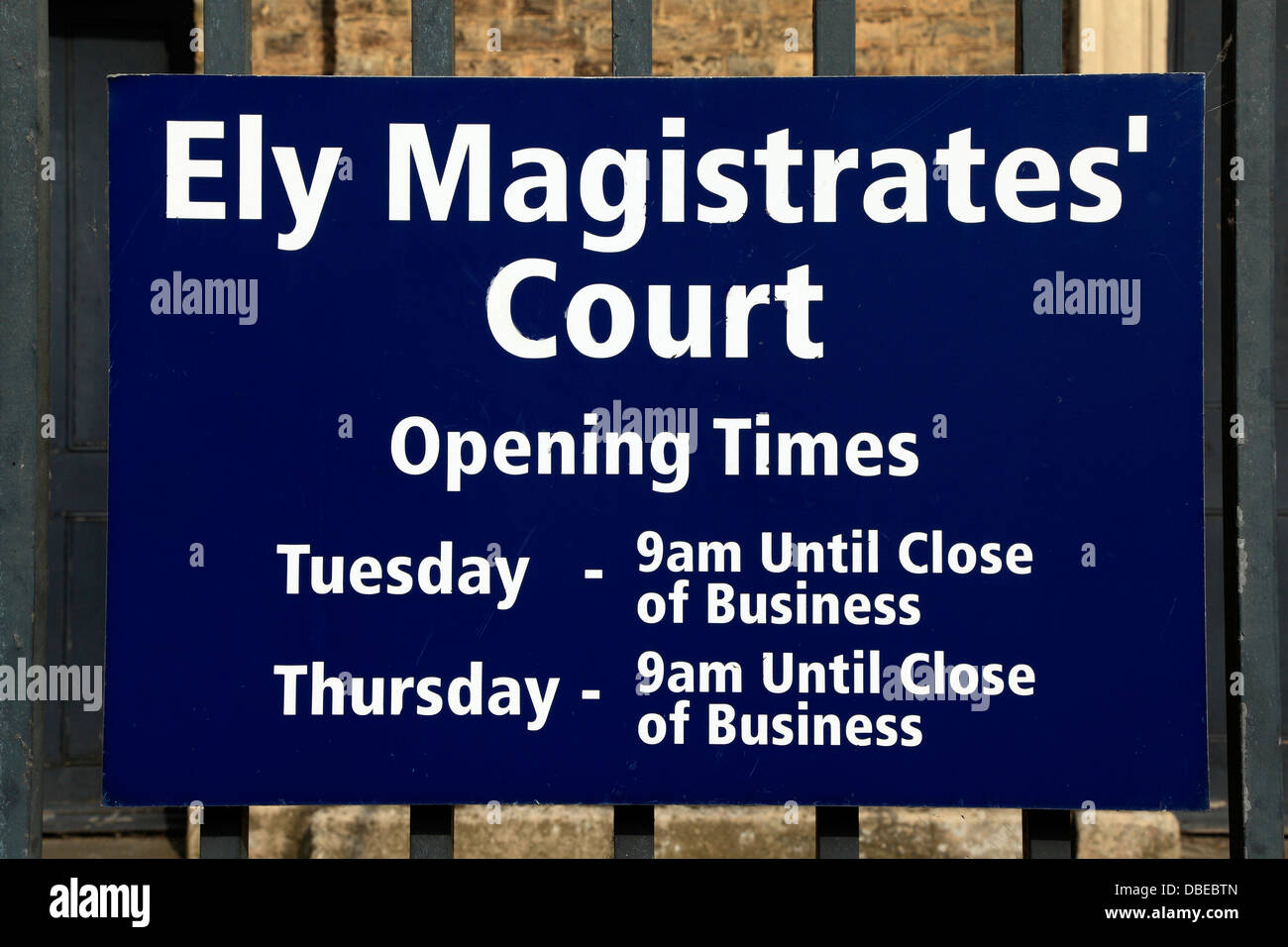 Ely Magistrates Court, Zeichen, Cambridgeshire England UK Stockfoto