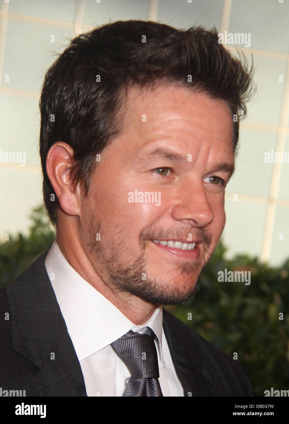 New York, USA. 29. Juli 2013. Schauspieler MARK WAHLBERG besucht die Weltpremiere von 2 Guns am SVA-Theater statt. (Bild Kredit: Kredit: Nancy Kaszerman/ZUMAPRESS.com/Alamy Live-Nachrichten) Stockfoto