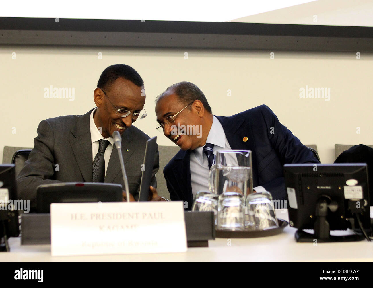 H.E Präsident Paul Kagame und Direktor von UNAIDS Michel Sidibé HIV Prioritäten für Positive Veränderung in ihren eigenen Worten statt am UN-Hauptsitz New York City, USA - 06.07.11 Stockfoto