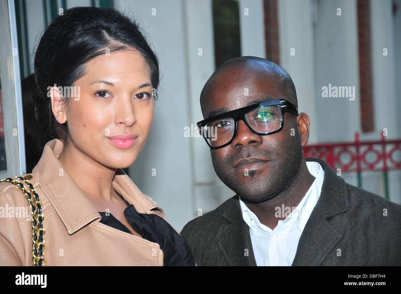 Melvin Odoom und Gast an den DVD-Start von "The Fighter" an der York Hall London, England - 09.06.11 Stockfoto